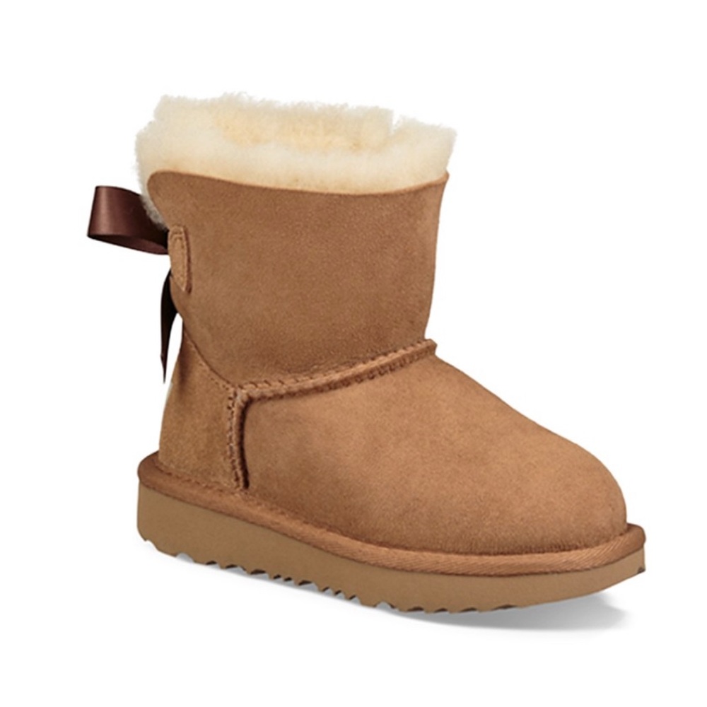 Toddler Uggs- Girls mini Bailey bow ll, in chestnut.